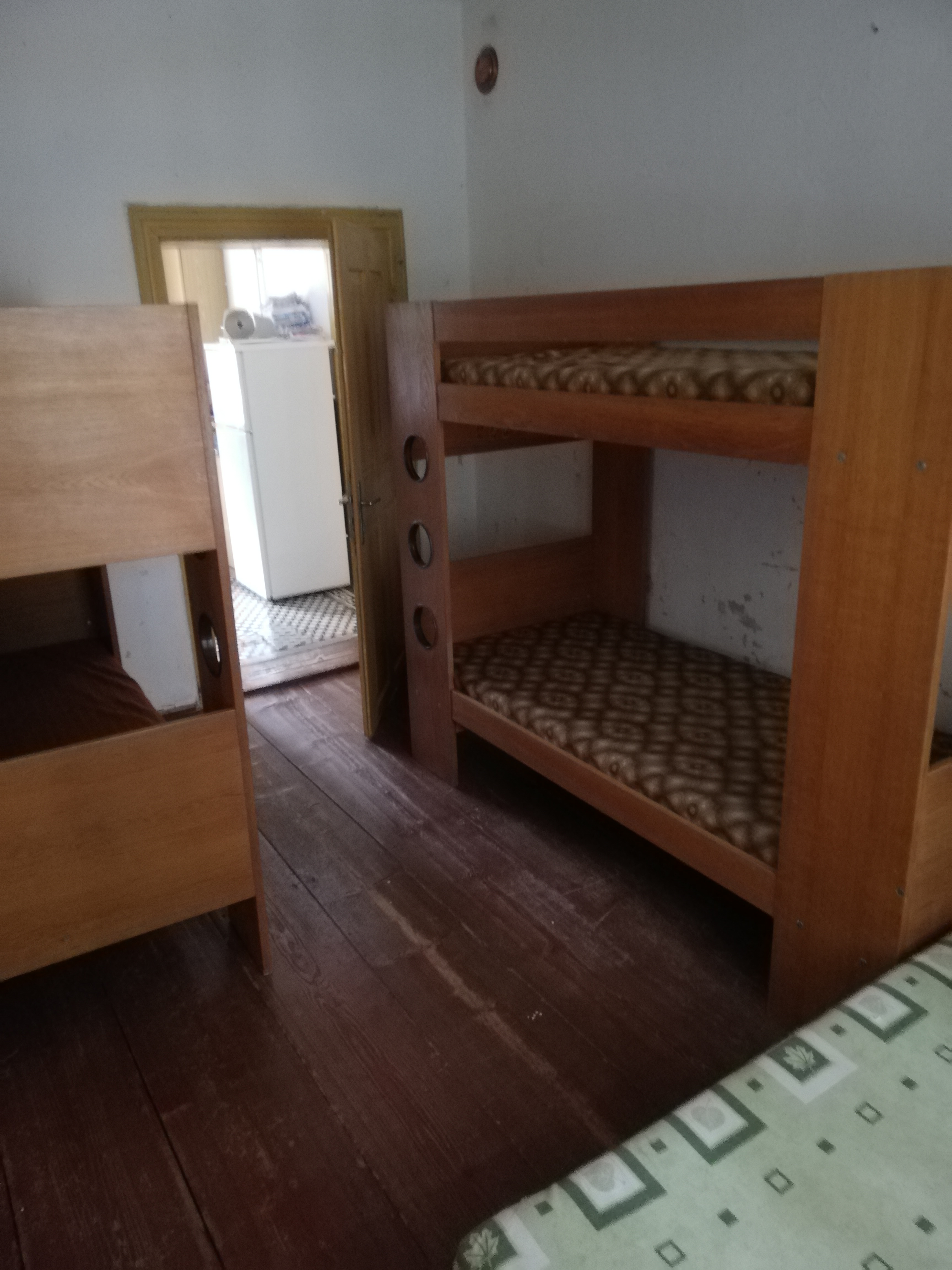 Ostrov u Macochy, Fara Ostrov u Macochy - pokoj vedle kuchyně-2 patrové postele +jedna postel