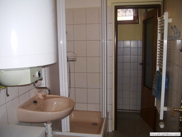 Dolní Žandov - Dolní Žandov, Farní penzion Dolní Žandov - Pánská koupelna s WC v prvním patře